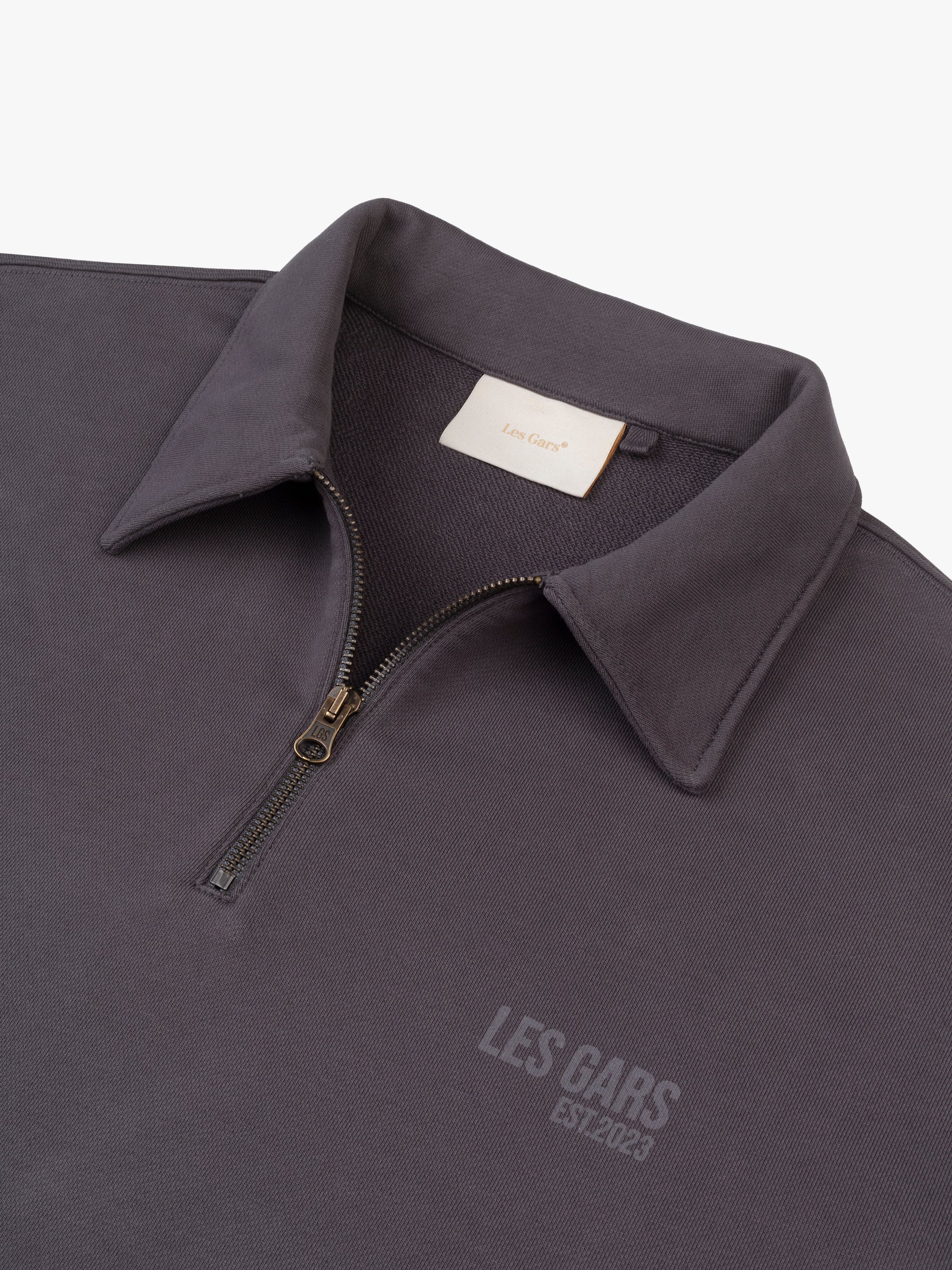 L'HÉRITAGE HALF ZIP - CHARCOAL