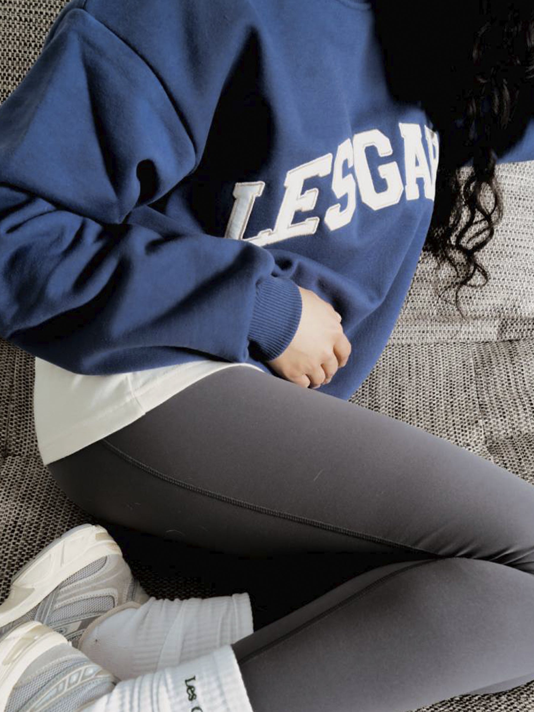 VARSITY CREWNECK - NAVY BLUE