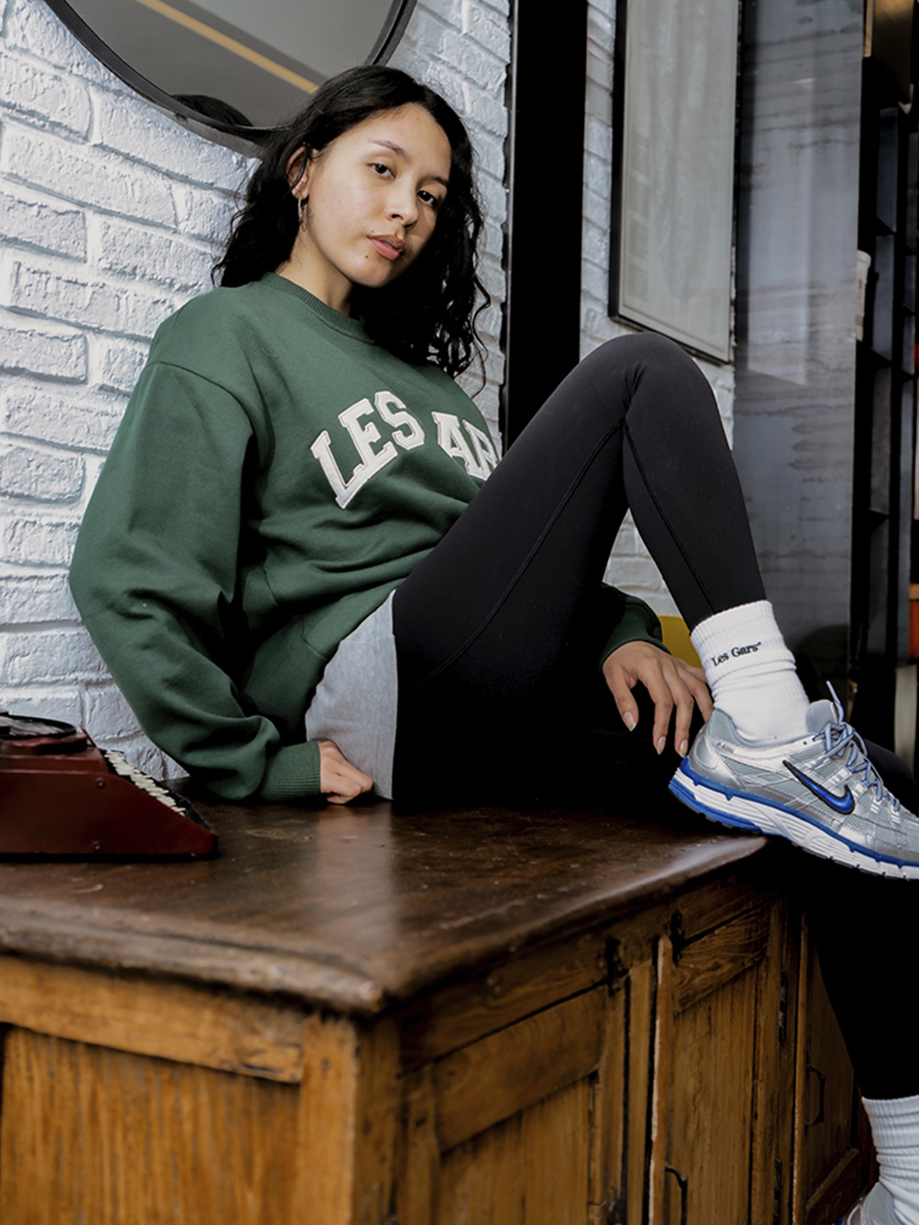 VARSITY CREWNECK - DARK GREEN